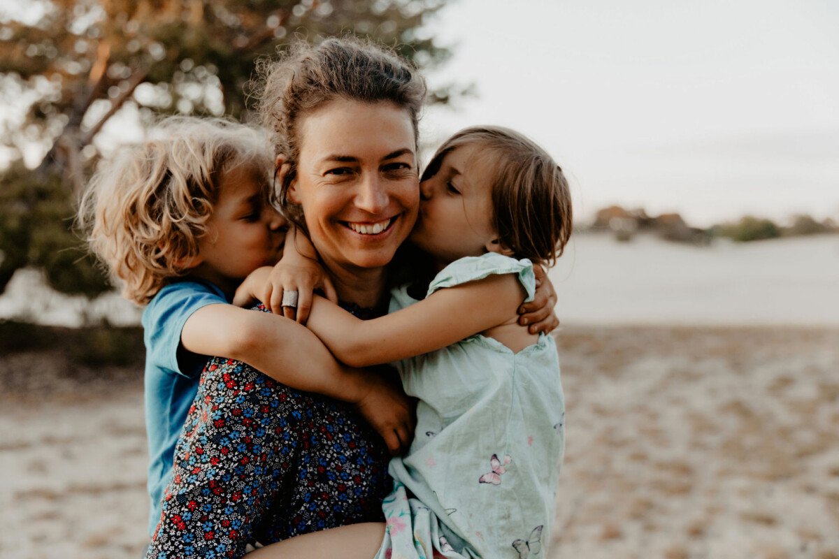 Esmarel met kids, auteur Dalalou