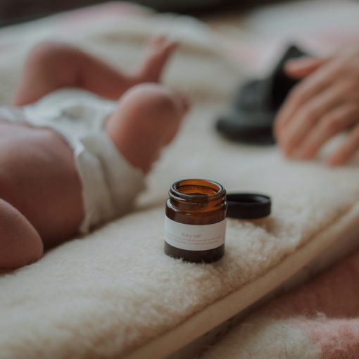 baby potje babyzalf en hand moeder