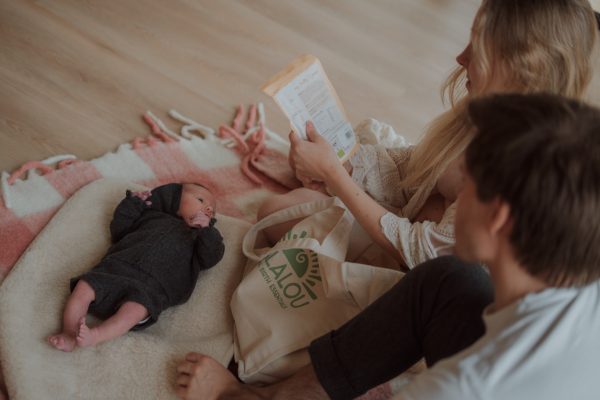 ouders lezen recept baby erbij